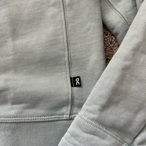 On cloud Men's Seafoam/light green Sweater size small - Picture 3 of 8